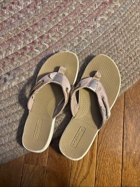 Sperry Rose Gold Metallic Thong Sandals with Tan Footbed